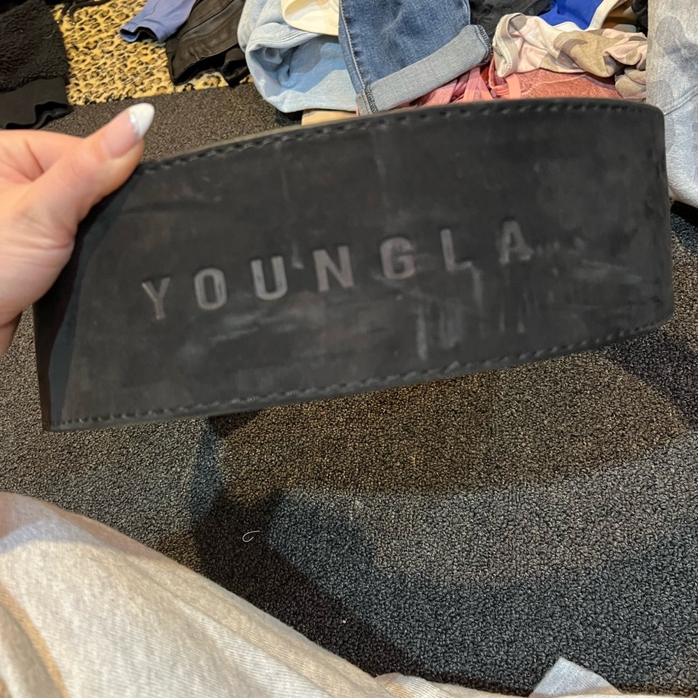 Weight lifting belt